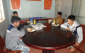 Bắt băng chuyên chặn ô tô “xin đểu"